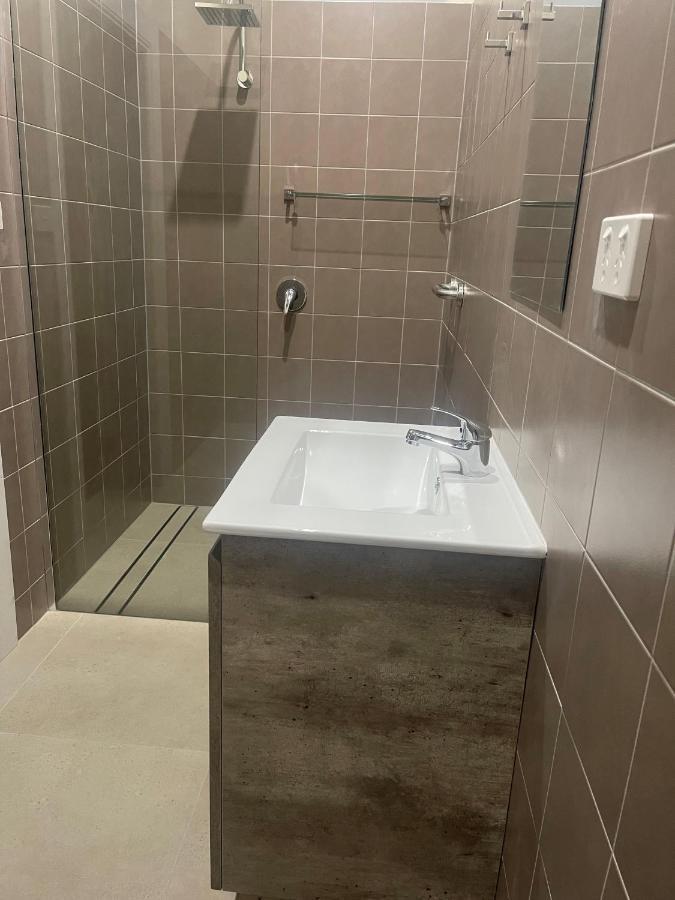 Bellbird Hotel Сеснок Екстериор снимка